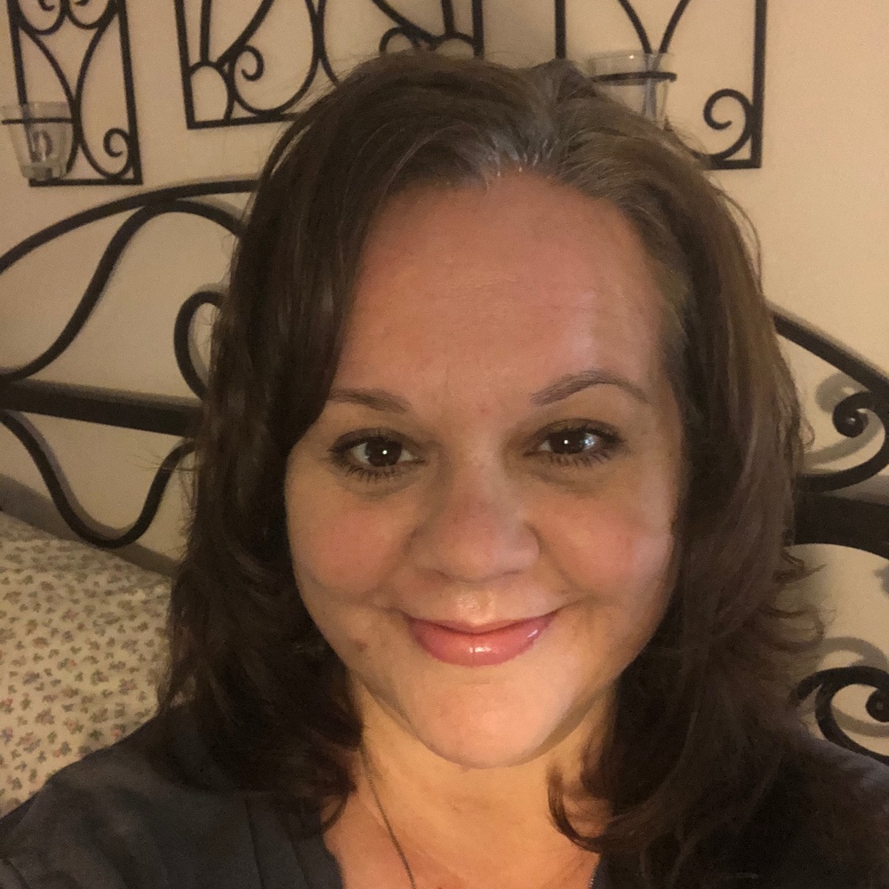Meet your Posher, Laurie
